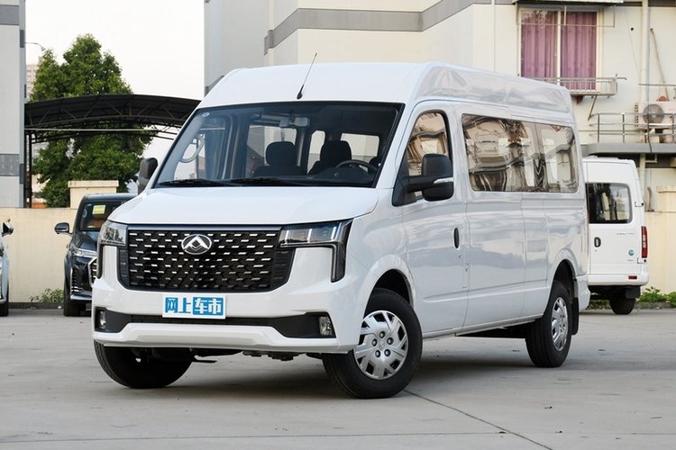 新途V80 傲运通PRO 2.0T AMT 长轴中顶  6789座 2024款 