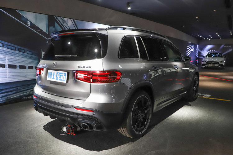 奔驰GLB AMG AMG GLB 35 2024款 4MATIC